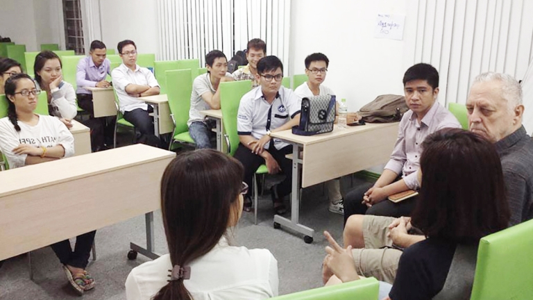 Trung tâm ngoại ngữ Quốc tế Khác Biệt  - Different English