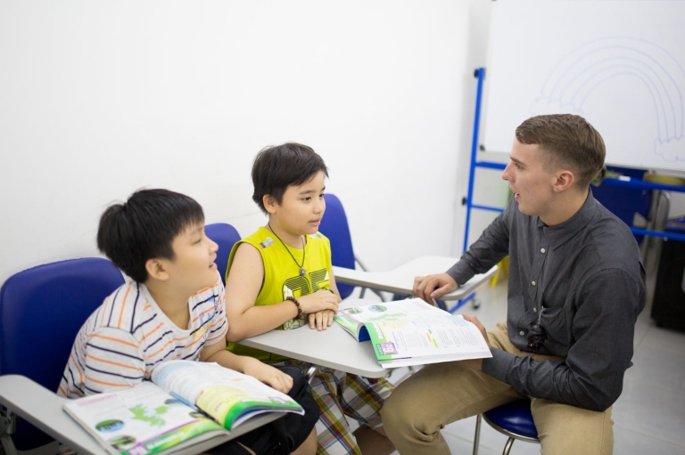 Trung tâm Anh ngữ Vươn Cao (Up English)