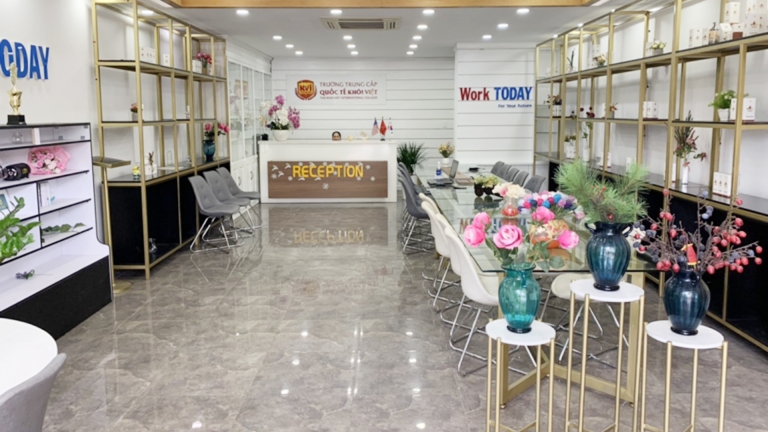 Trường Trung cấp Quốc tế Khôi Việt (KVI)