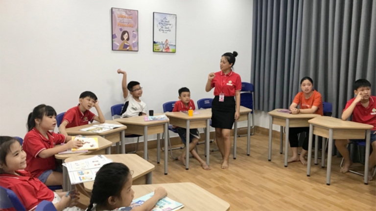 Trung tâm Anh ngữ Dinos English Academy