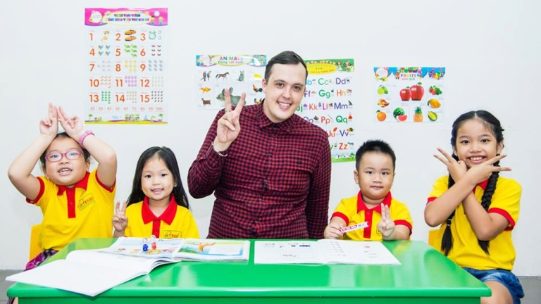 Ngoại ngữ Tiến Bộ