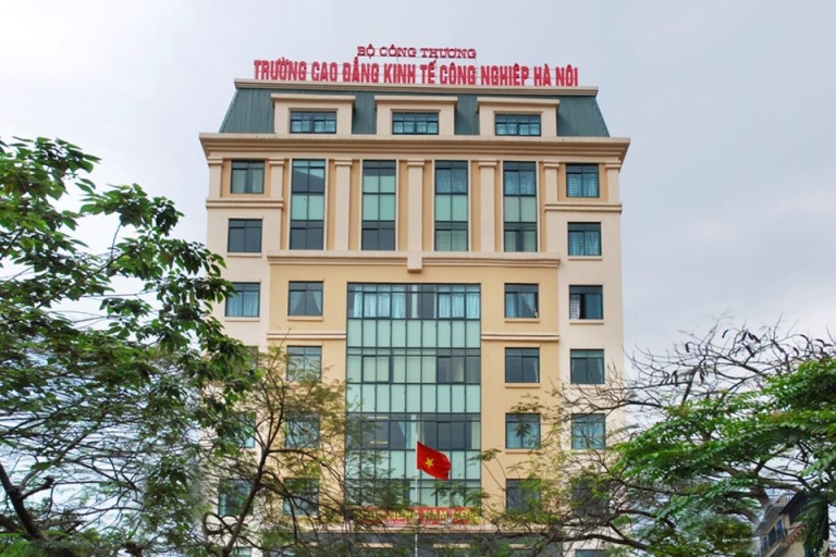 truong-cao-dang-kinh-te-cong-nghiep-ha-noi-1