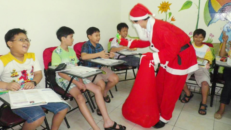 Trung tâm Ngoại ngữ  Tuổi Trẻ Việt