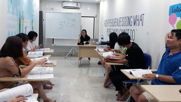 Trung tâm Reach English