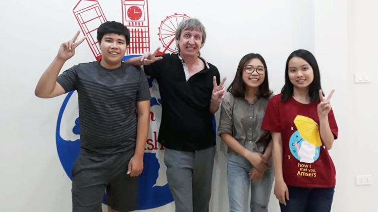 Trung tâm Reach English