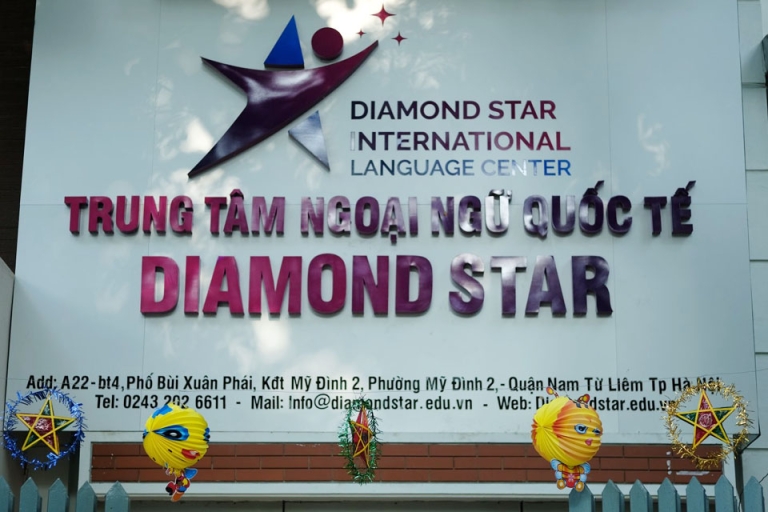 Trung tâm ngoại ngữ quốc tế Diamond Star