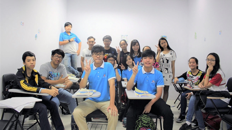 Trung tâm Ngoại ngữ Nền tảng Giao tiếp KEC