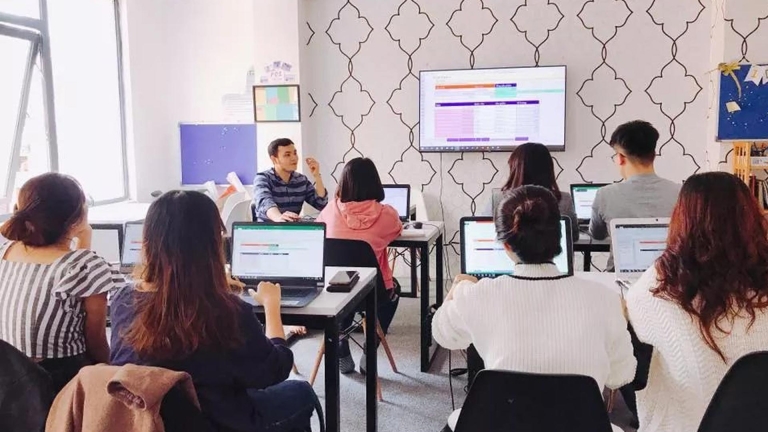 MOSHUB – Tin học quốc tế