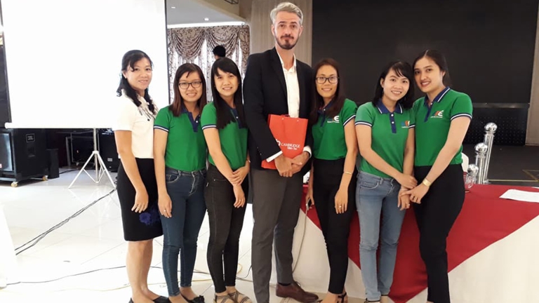 Trung tâm Ngoại ngữ EFE Bến Tre