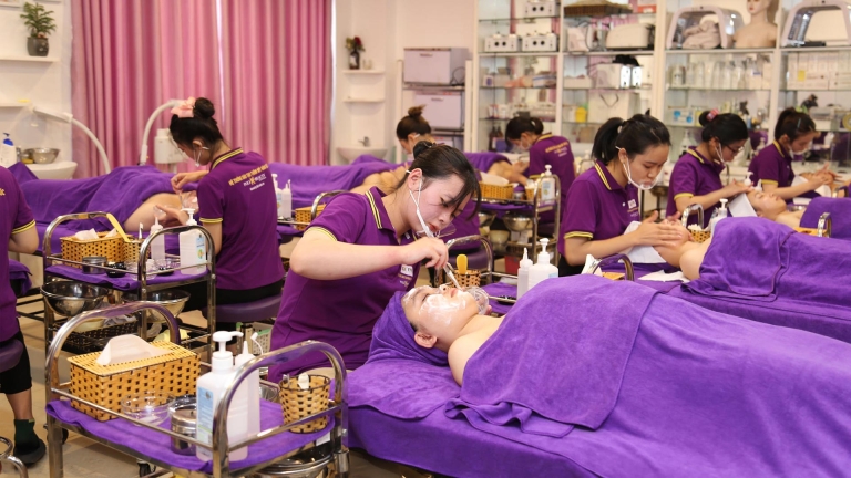 Hệ thống Đào tạo Thẩm mỹ Quốc tế Poly K-Beauty