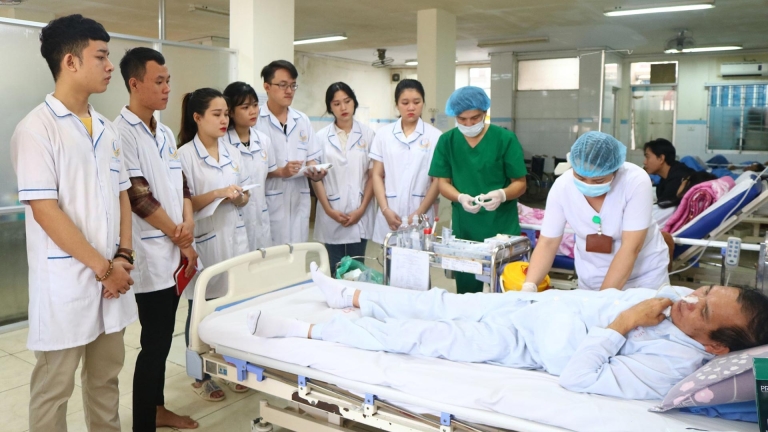 Cao đẳng Công nghệ Y Dược Việt Nam