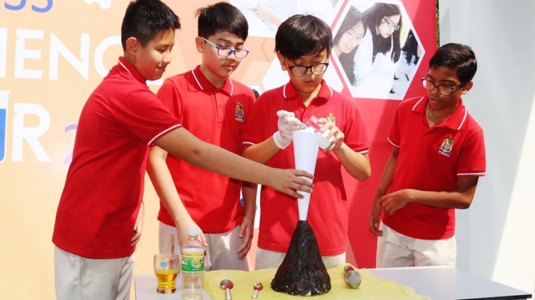 Hệ thống Trường Quốc tế Tây Úc