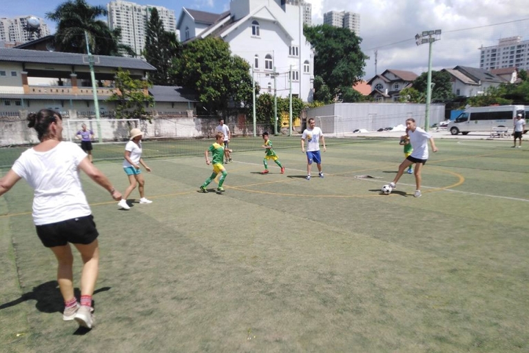 Nhà trường còn xây dựng sân cỏ để các em thỏa sức tham gia vào các hoạt động thể thao