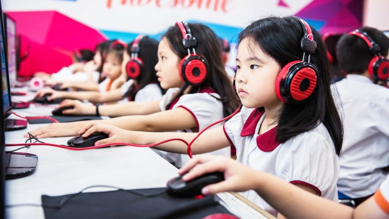 Hệ thống Giáo dục Phổ thông Quốc tế TIS