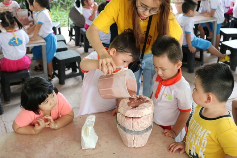Với môi trường học tập thân thiện tại đây, các em được tiếp thu nhiều điều bổ ích