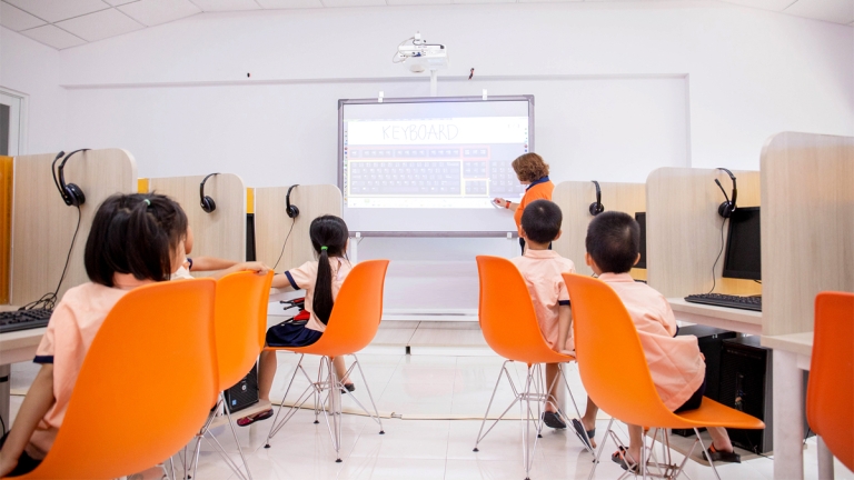 Trường Song ngữ Quốc tế TESLA