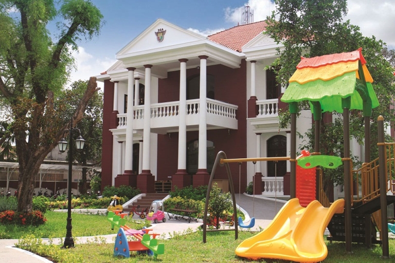 Một chi nhánh của trường
