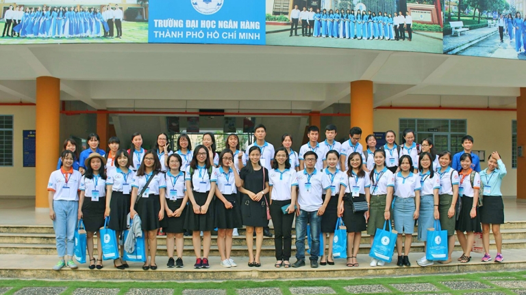 Trường Đại Học Ngân Hàng TP. HCM