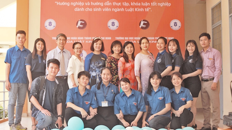 Trường Đại Học Ngân Hàng TP. HCM