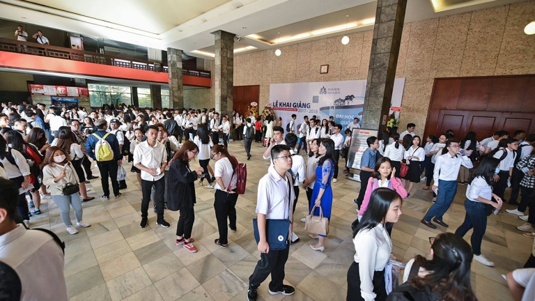 Trường Đại học Hoa Sen