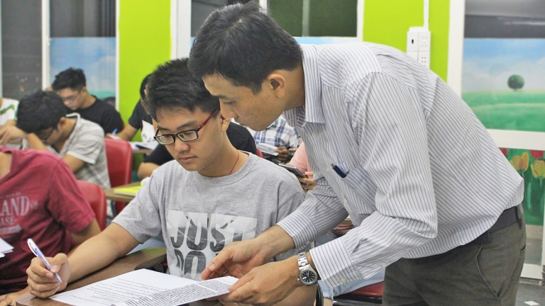 Trung Tâm Việt Nam Hợp Điểm