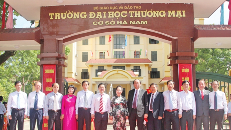 Trường Đại Học Thương Mại
