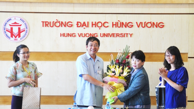 Trường Đại Học Hùng Vương