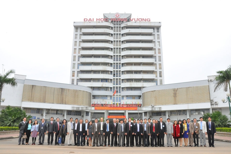 Đội ngũ cán bộ giảng viên của trường