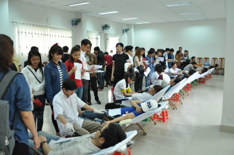 Sinh viên ITC và những giọt máu nghĩa tình