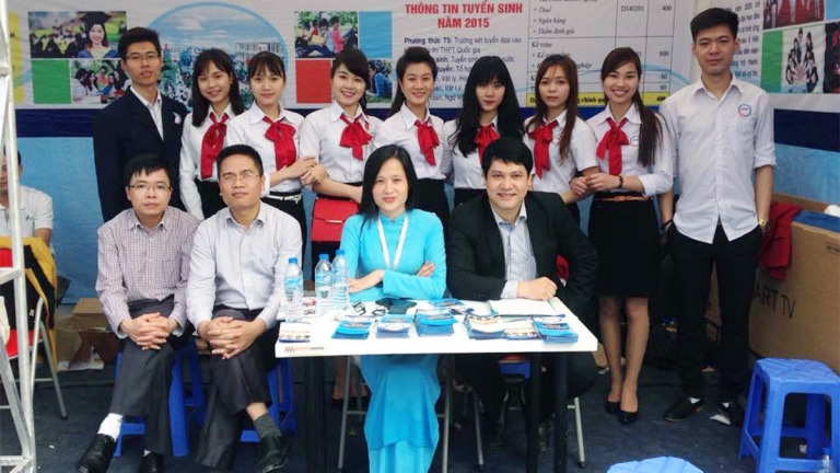 Trường Đại Học Tài Chính - Quản Trị Kinh Doanh