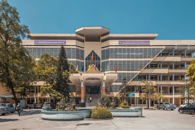 Học viện đã được nhận nhiều bằng khen và huân chương cao quý từ Đàng và Nhà nước (Nguồn: Báo Giao Thông)