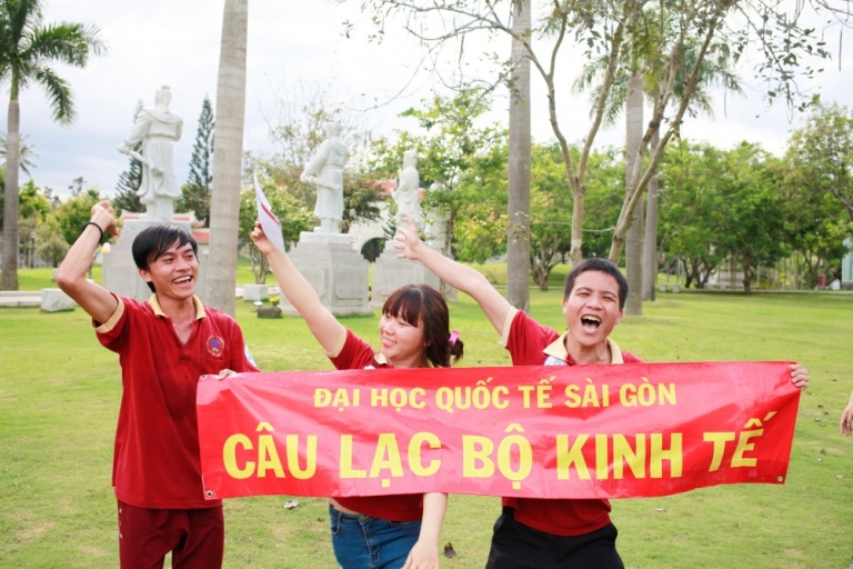 CLB Kinh tế trong một hoạt động ngoài trời