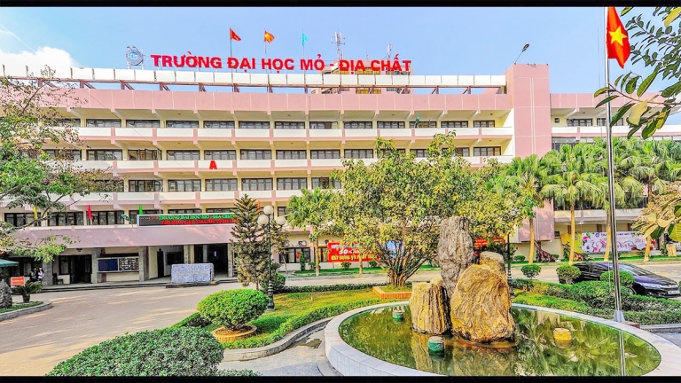 Trường Đại Học Mỏ - Địa Chất