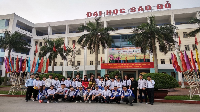 Trường Đại học Sao Đỏ
