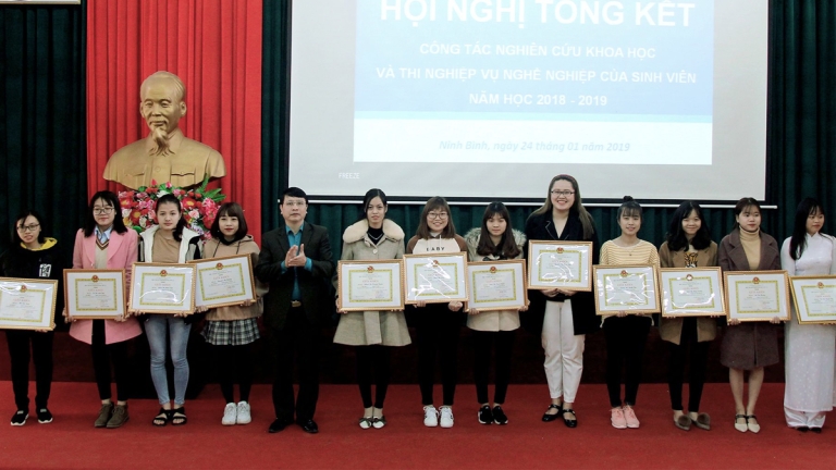 Trường Đại Học Hoa Lư