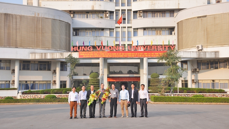 Trường Đại học Hùng Vương TP. HCM