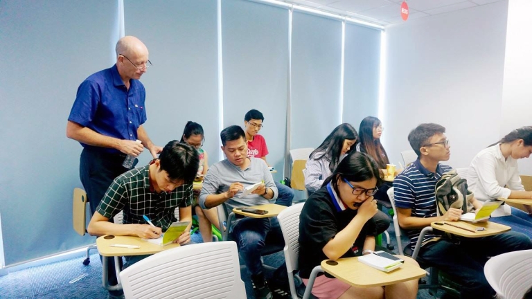 Trung tâm Ngoại ngữ trường Đại học Quốc tế Miền Đông