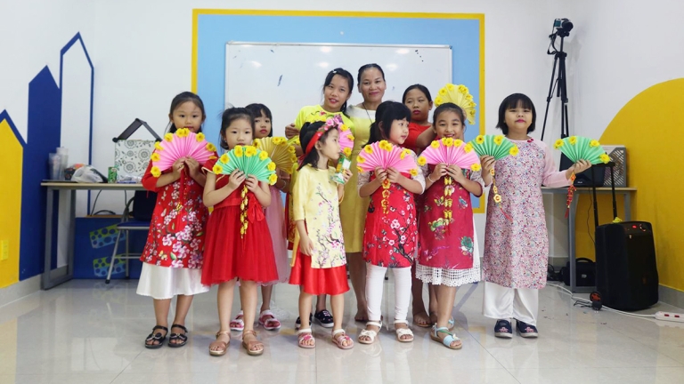 Triangle English School