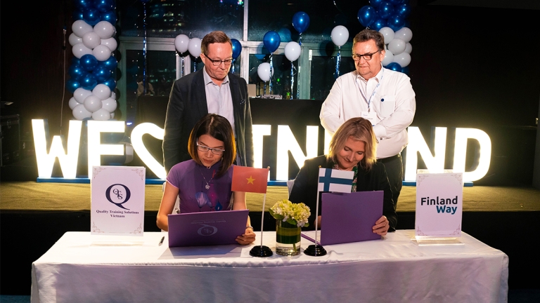 Tổ chức Giáo dục Úc – QTS English