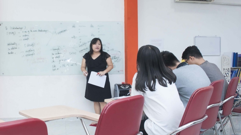 Trung tâm Anh ngữ EFE – Ms Trang IELTS
