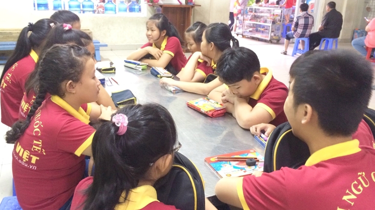 Trung Tâm Ngoại Ngữ Hoàng Việt