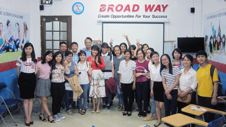 Trung Tâm Ngoại Ngữ Broad Way