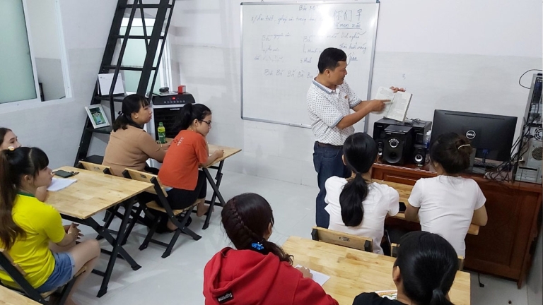 Trung tâm Ngoại ngữ Tin học BALL