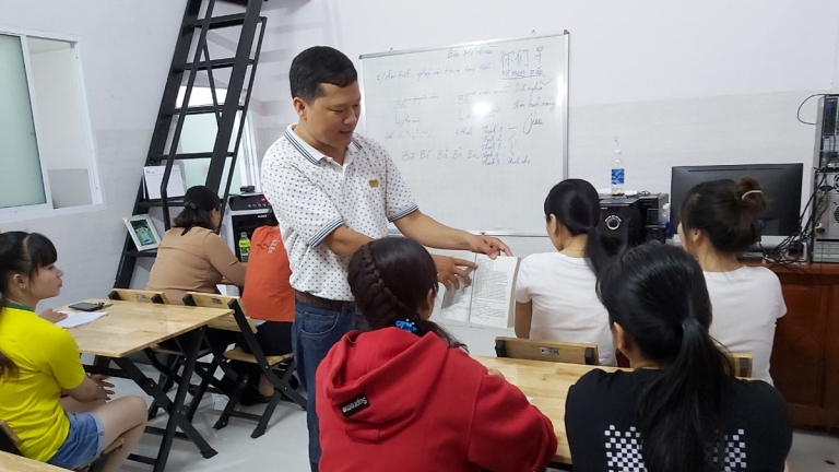 Trung tâm Ngoại ngữ Tin học BALL