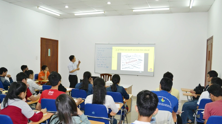 Trung Tâm Ngoại Ngữ Đại Học Bách Khoa TP. HCM BK English