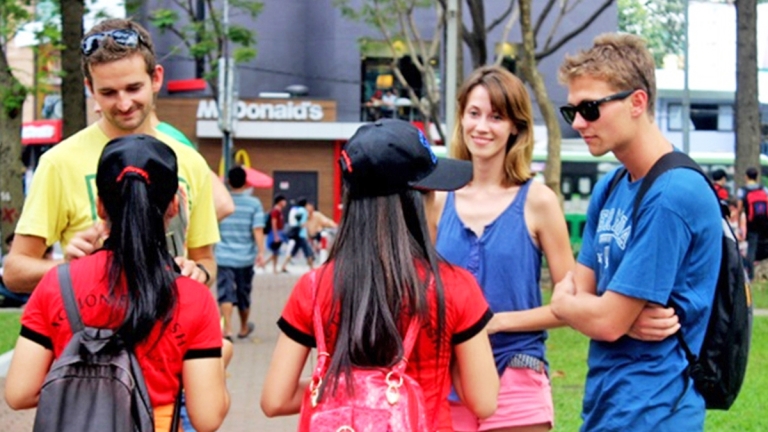 Trung Tâm Action English