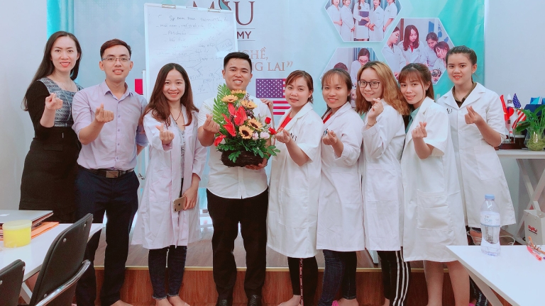 Học viện Thẩm mỹ M.I.U