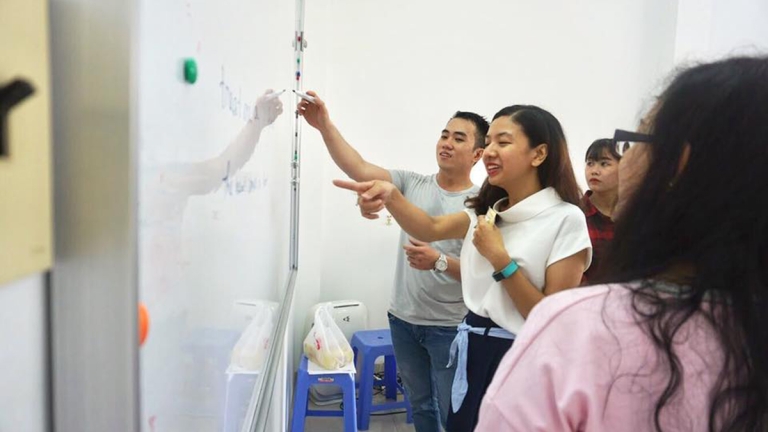 Trung tâm tiếng Anh KISS English