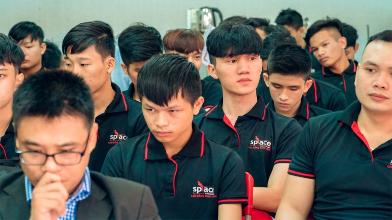 Trường Cao Đẳng Nghề Công Nghệ Thông Tin