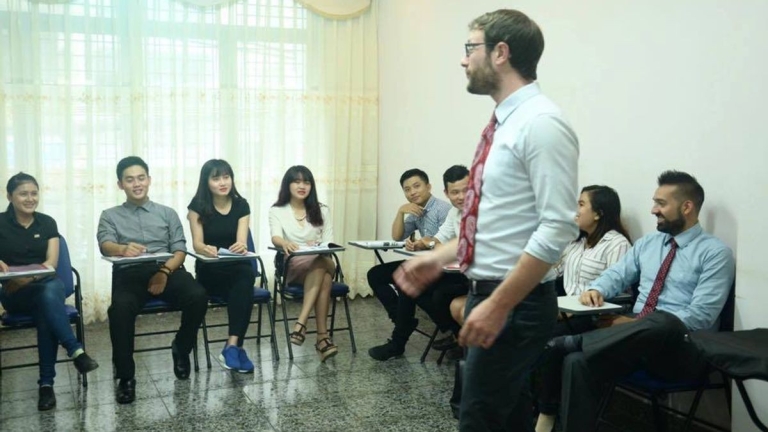 Câu Lạc Bộ Tiếng Anh Giao Tiếp Saigon English Club